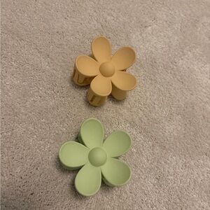 Floral Hair Clips in Yellow and Green